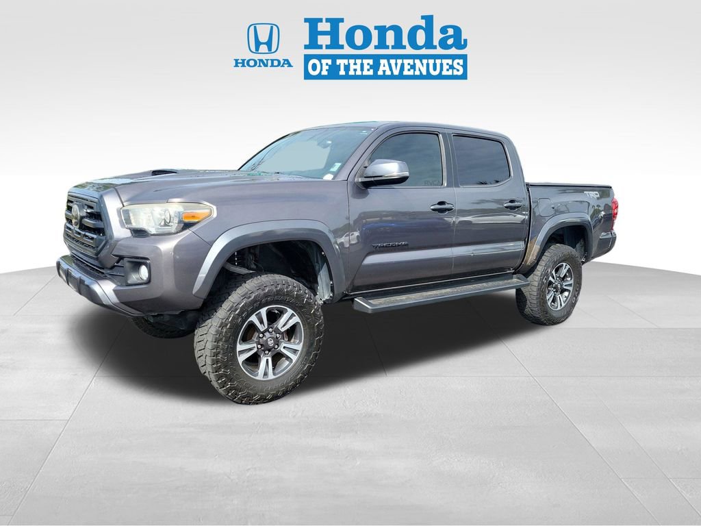 Used 2016 Toyota Tacoma TRD Sport w/ Towing Package image 2