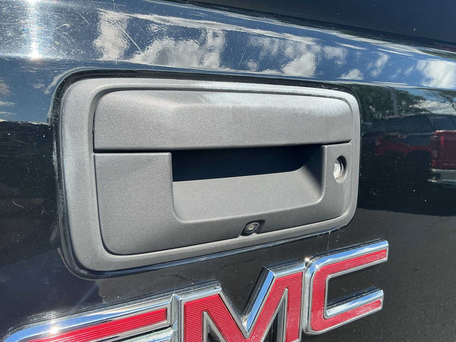 Used 2018 GMC Sierra 2500 Denali w/ Duramax Plus Package AWD/4WD image 31