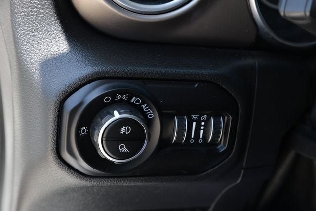 Used 2020 Jeep Gladiator Rubicon AWD/4WD image 22