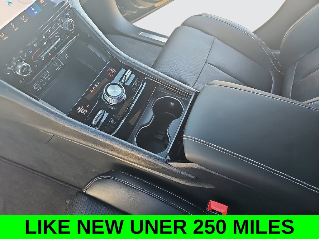 Used 2023 Jeep Grand Cherokee Overland w/ Luxury Tech Group IV AWD/4WD image 25