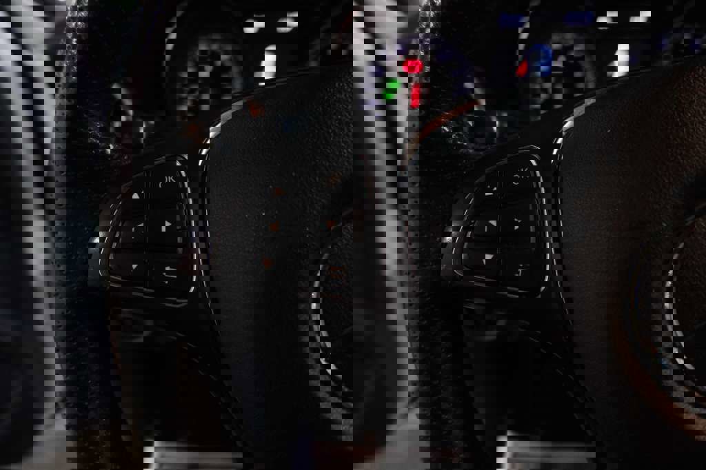 Used 2020 Mercedes-Benz GLA 250 4MATIC image 37