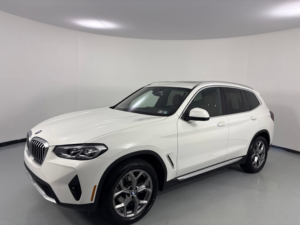 Used 2023 BMW X3 xDrive30i w/ Premium Package AWD/4WD image 3