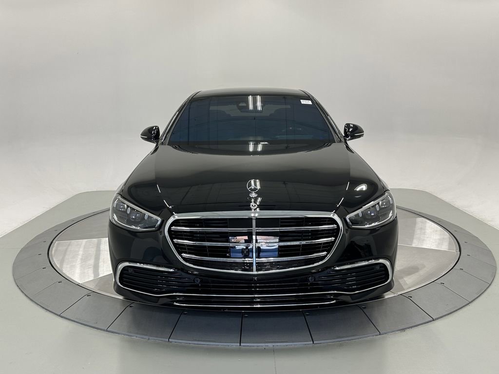 Certified 2025 Mercedes-Benz S 580e 4MATIC Sedan image 2