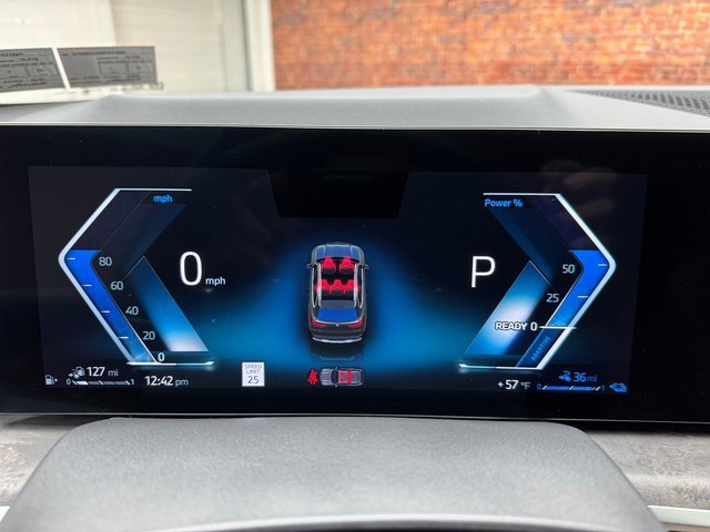 Certified 2025 BMW X5 xDrive50e w/ Parking Assistance Package image 15