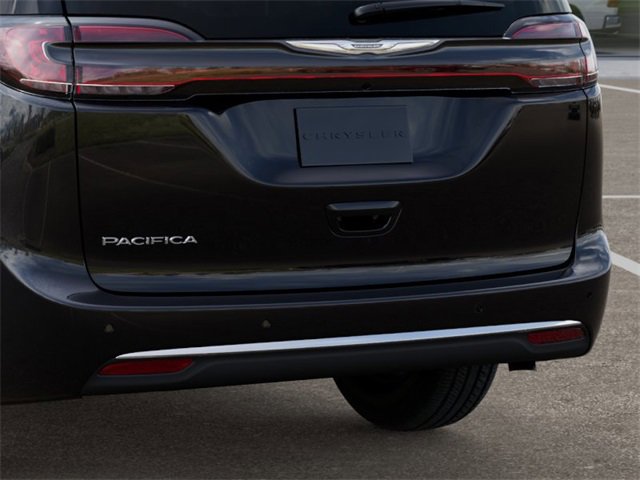 New 2026 Chrysler Pacifica Select image 13