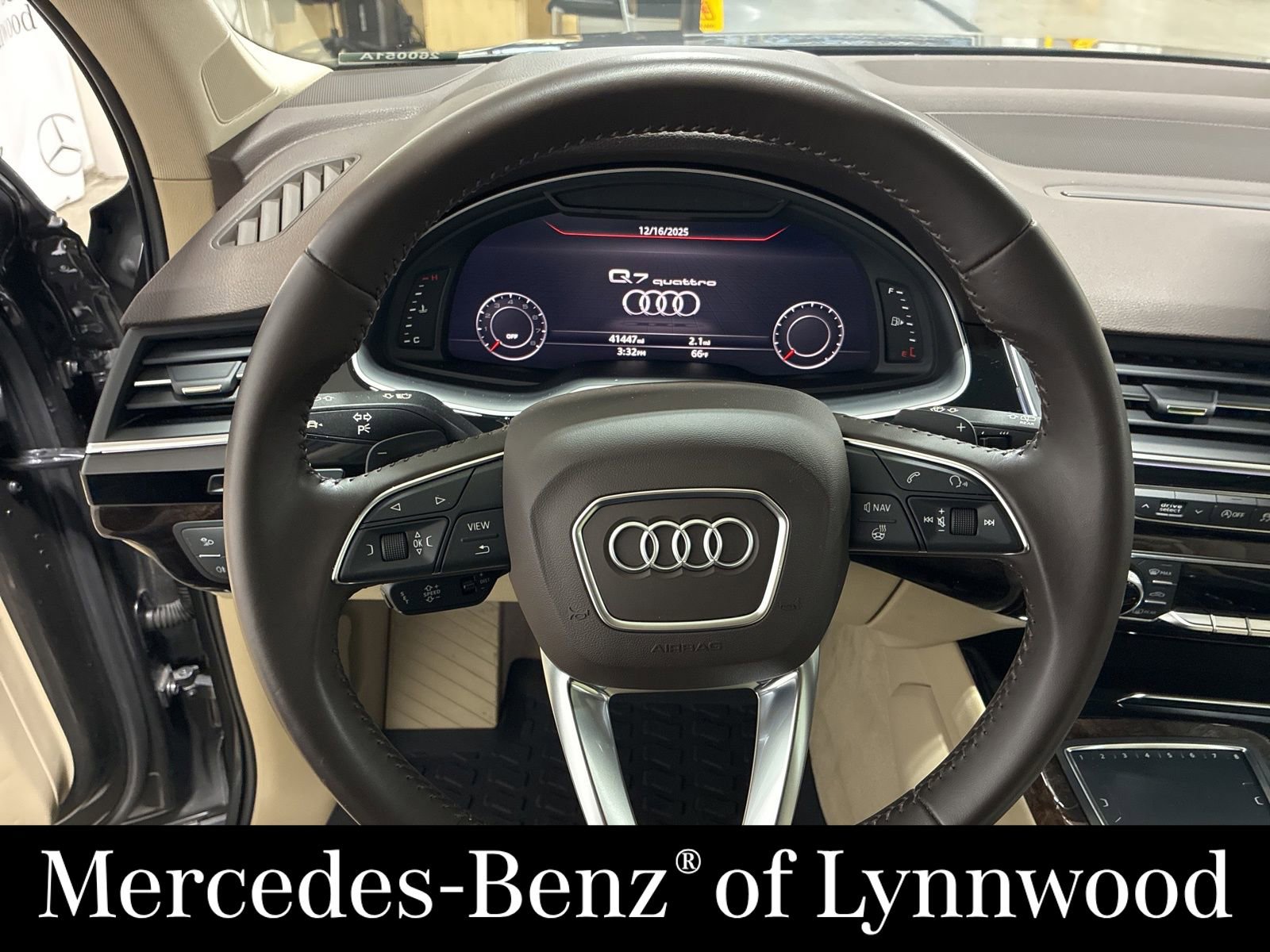 Used 2019 Audi Q7 3.0T Prestige w/ Prestige Package image 18