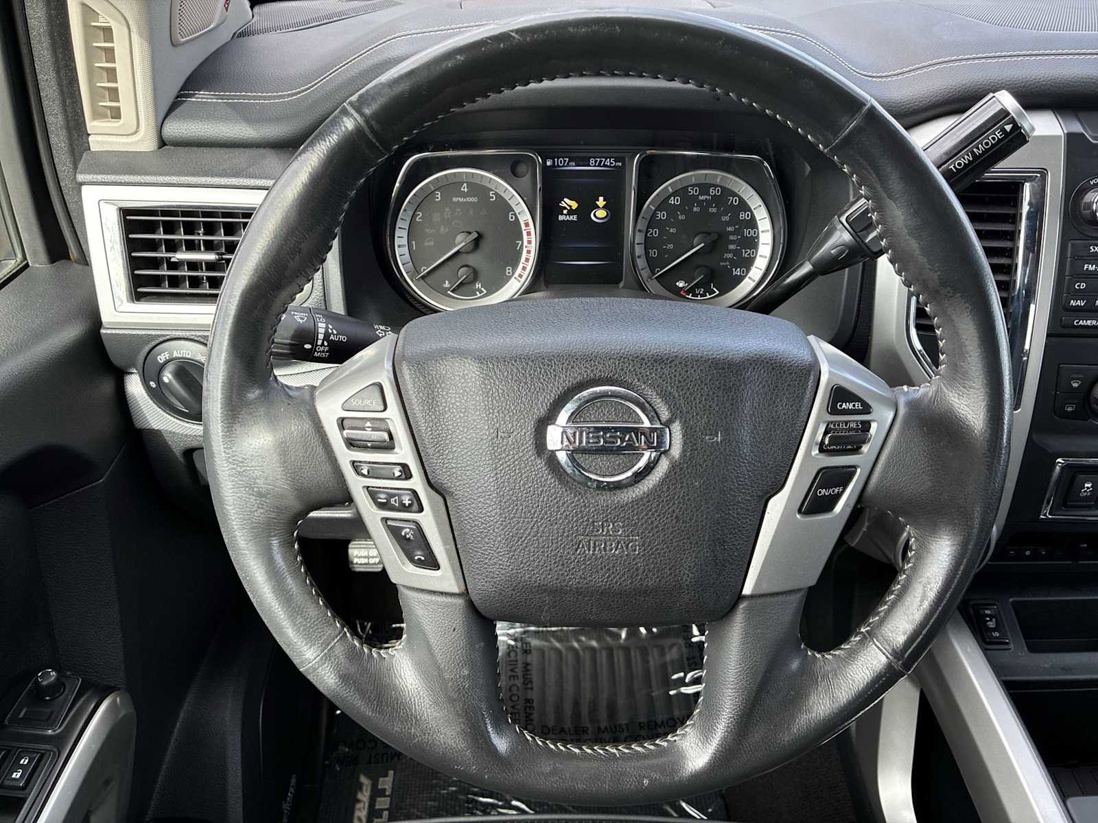 Used 2017 Nissan Titan S image 11