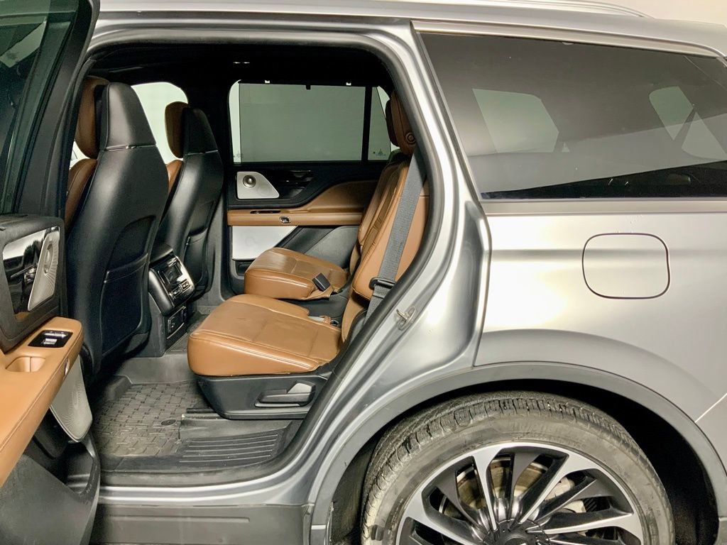 Used 2020 Lincoln Aviator Reserve w/ Equipment Group 202A AWD/4WD image 25