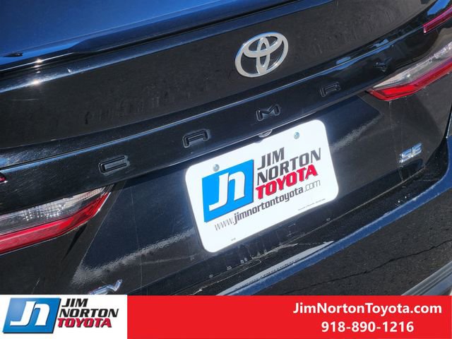 Used 2025 Toyota Camry SE image 12
