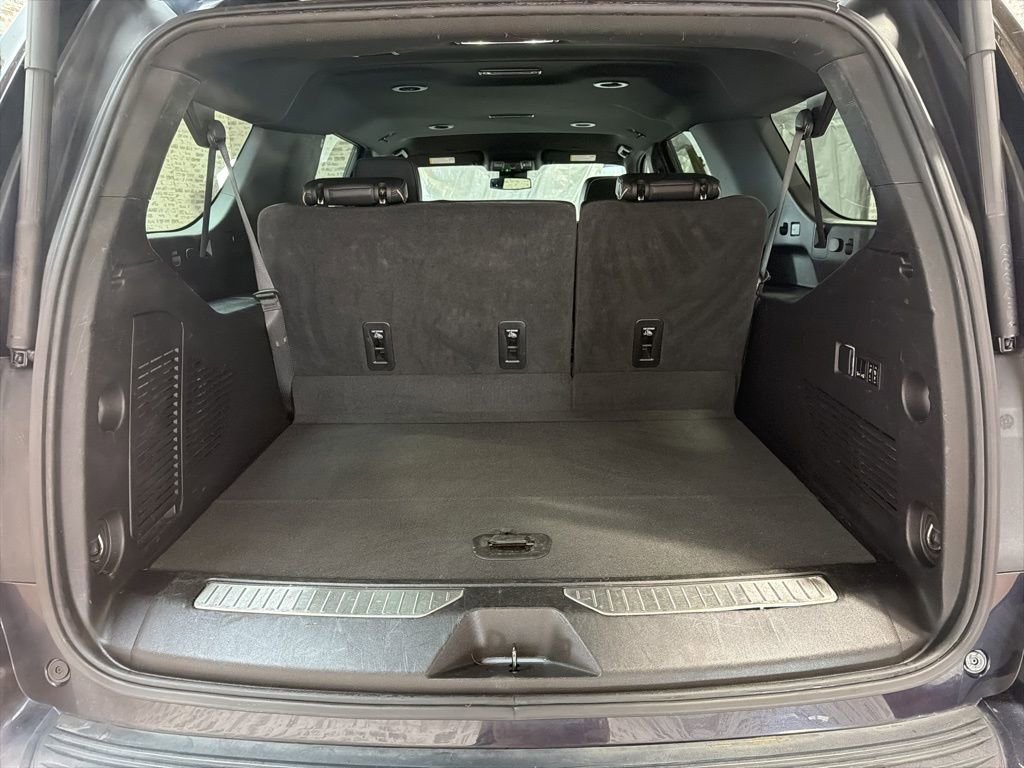 Used 2023 Chevrolet Suburban Premier image 14