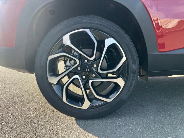 New 2026 Chevrolet Trax RS w/ Sunroof Package FWD image 6