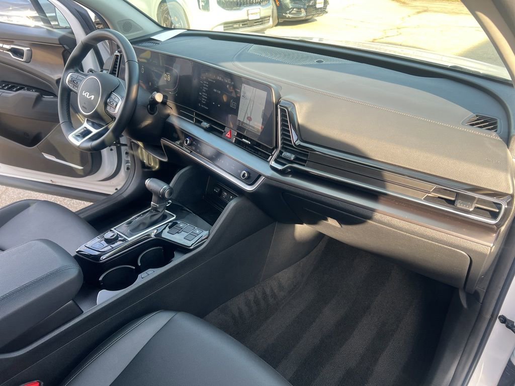 Certified 2025 Kia Sportage EX image 21