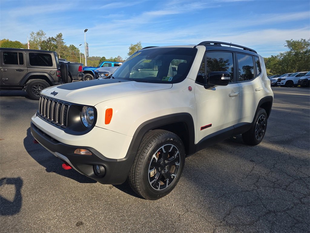 Used 2023 Jeep Renegade Trailhawk w/ Trailhawk Elite Group image 9
