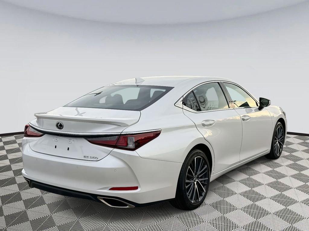 Used 2025 Lexus ES 350 Premium w/ Premium Package image 2