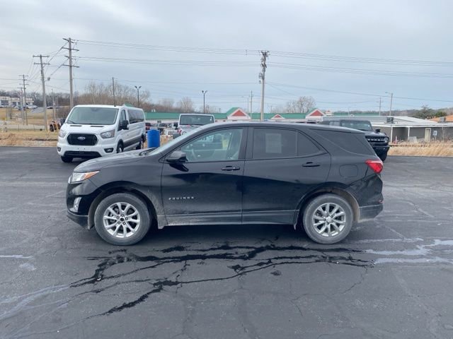 Used 2020 Chevrolet Equinox LS w/ LS Convenience Package image 2