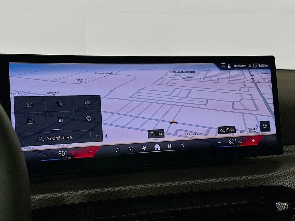 Used 2025 BMW 330i xDrive Sedan w/ Premium Package image 17