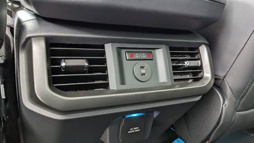 New 2025 Ford F150 Lariat w/ Equipment Group 502A High image 38