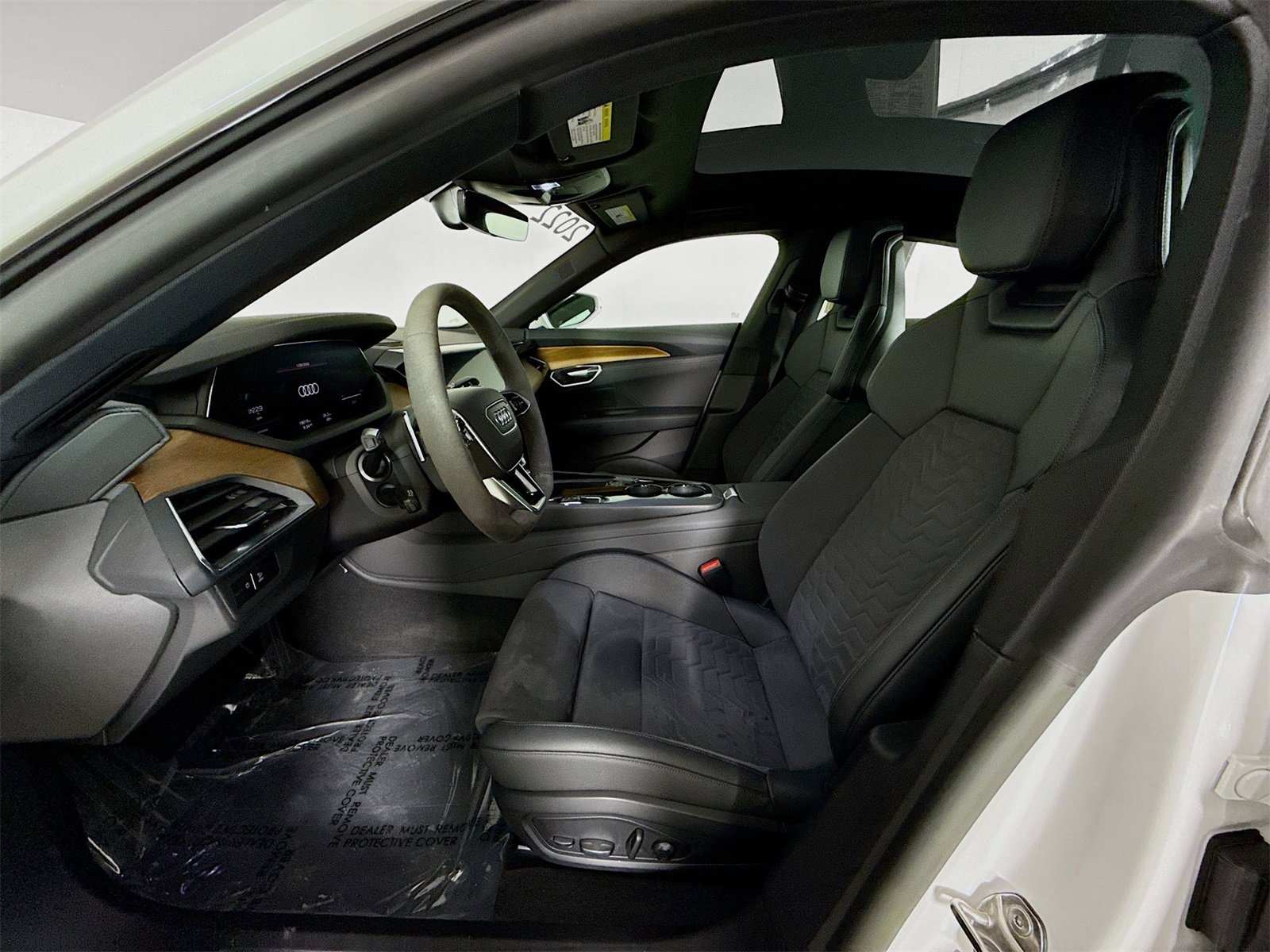 Certified 2022 Audi e-tron GT Premium Plus image 21