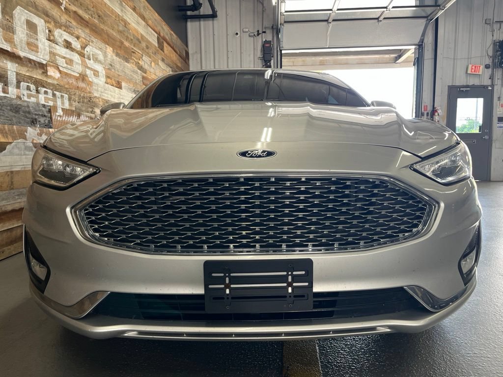 Used 2019 Ford Fusion Titanium FWD image 4
