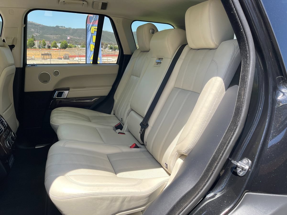 Used 2017 Land Rover Range Rover HSE AWD/4WD image 25