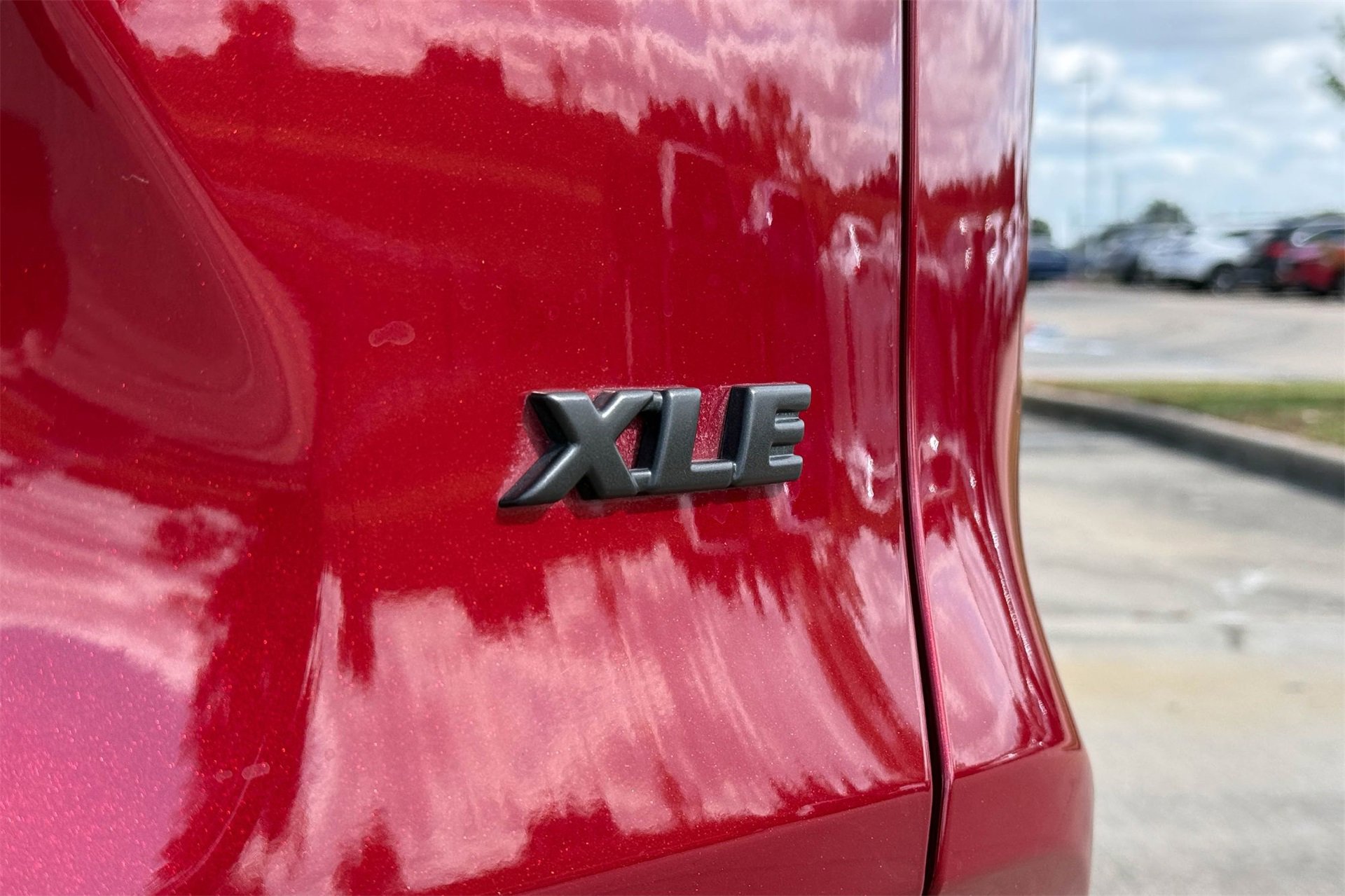 Used 2025 Toyota RAV4 XLE Premium image 7