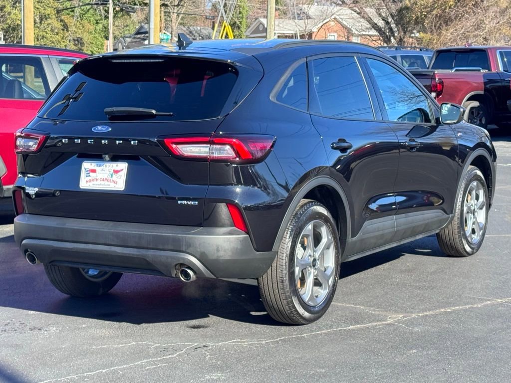 Used 2025 Ford Escape ST-Line Select image 15