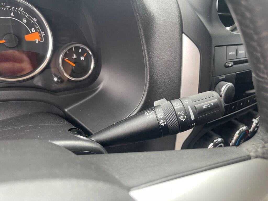 Used 2016 Jeep Compass Latitude image 34