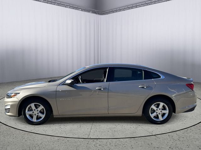 Used 2024 Chevrolet Malibu LT FWD image 3