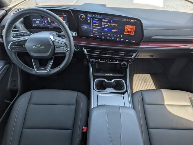 Used 2025 Chevrolet Traverse Z71 image 5