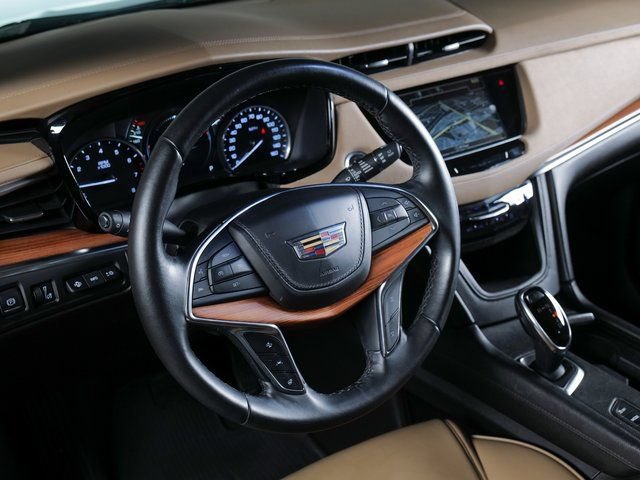 Used 2018 Cadillac XT5 Platinum w/ Driver Assist Package AWD/4WD image 20
