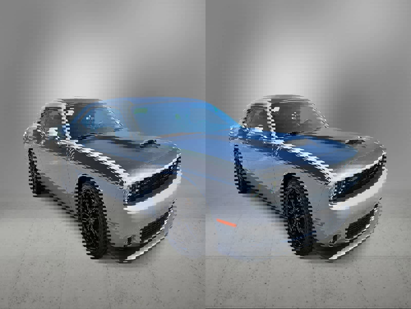 Used 2022 Dodge Challenger R/T w/ T/A Package image 2