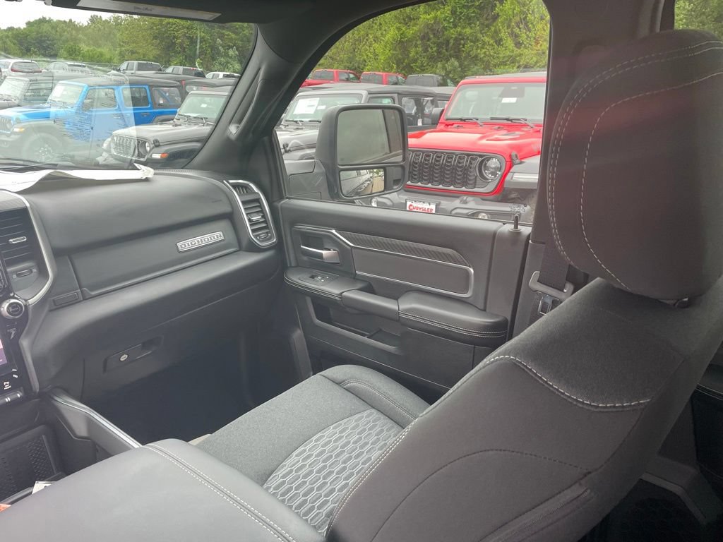 New 2026 RAM 2500 Big Horn AWD/4WD image 22