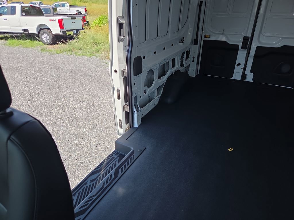 New 2025 Ford Transit 250 148 Medium Roof image 25