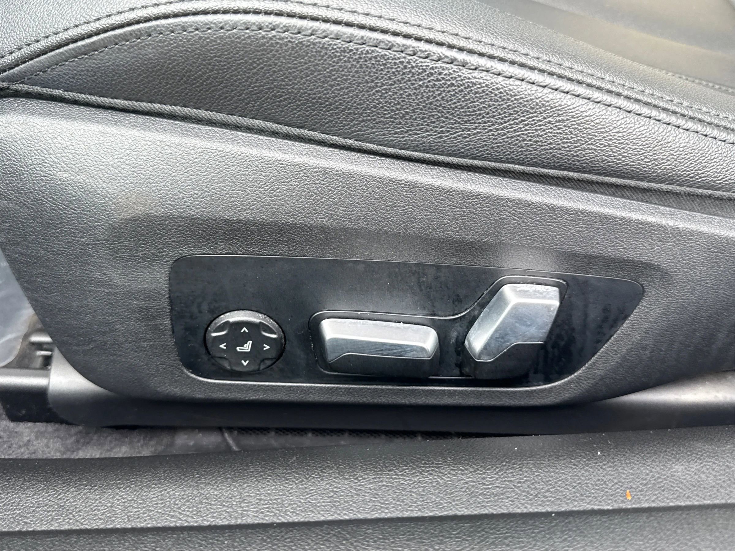 Used 2021 BMW 430i xDrive Coupe w/ Convenience Package image 41