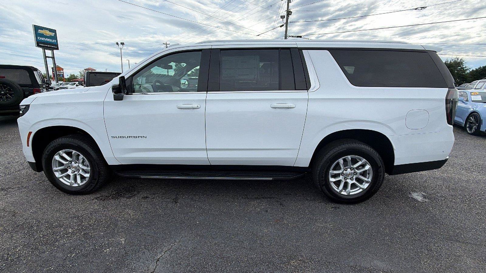 New 2026 Chevrolet Suburban LT w/ Comfort Package AWD/4WD image 11