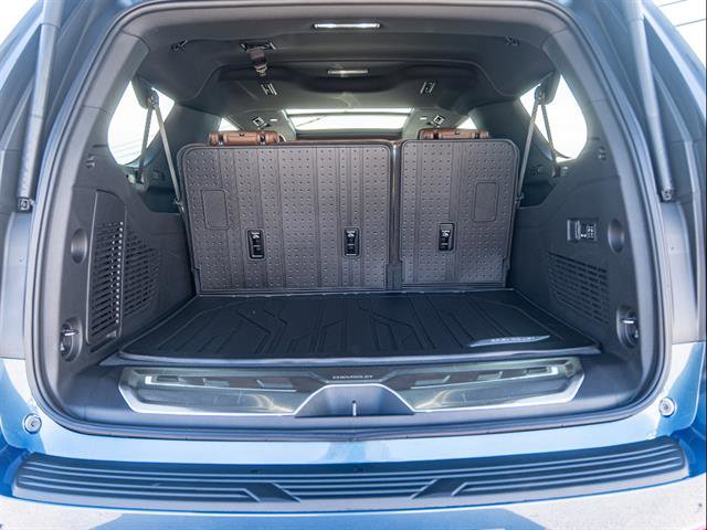 New 2026 Chevrolet Suburban High Country AWD/4WD image 31
