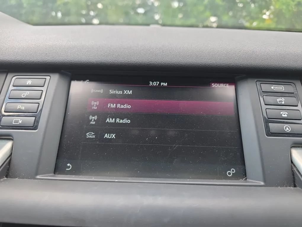Used 2019 Land Rover Discovery Sport HSE AWD/4WD image 30