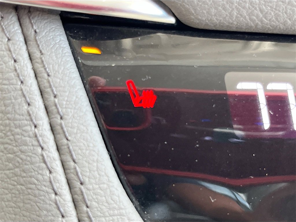 Used 2025 Cadillac XT5 Premium Luxury w/ LPO, ONYX Package image 21