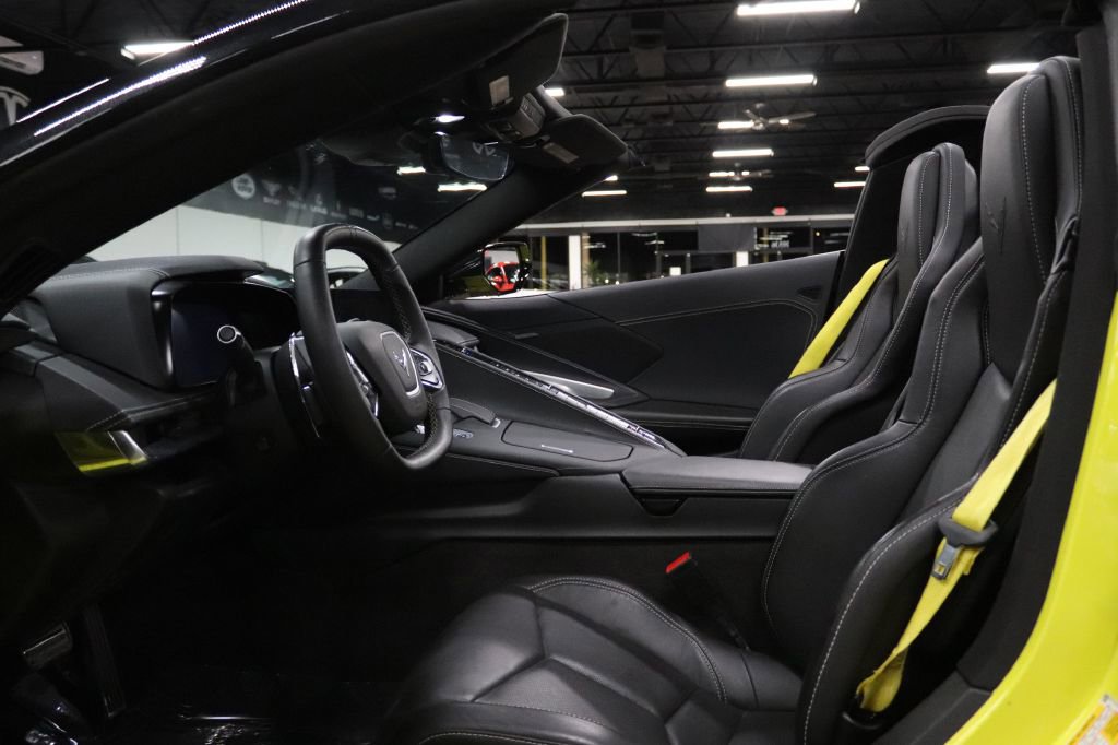 Used 2024 Chevrolet Corvette Stingray Convertible w/ Battery Protection Package image 12