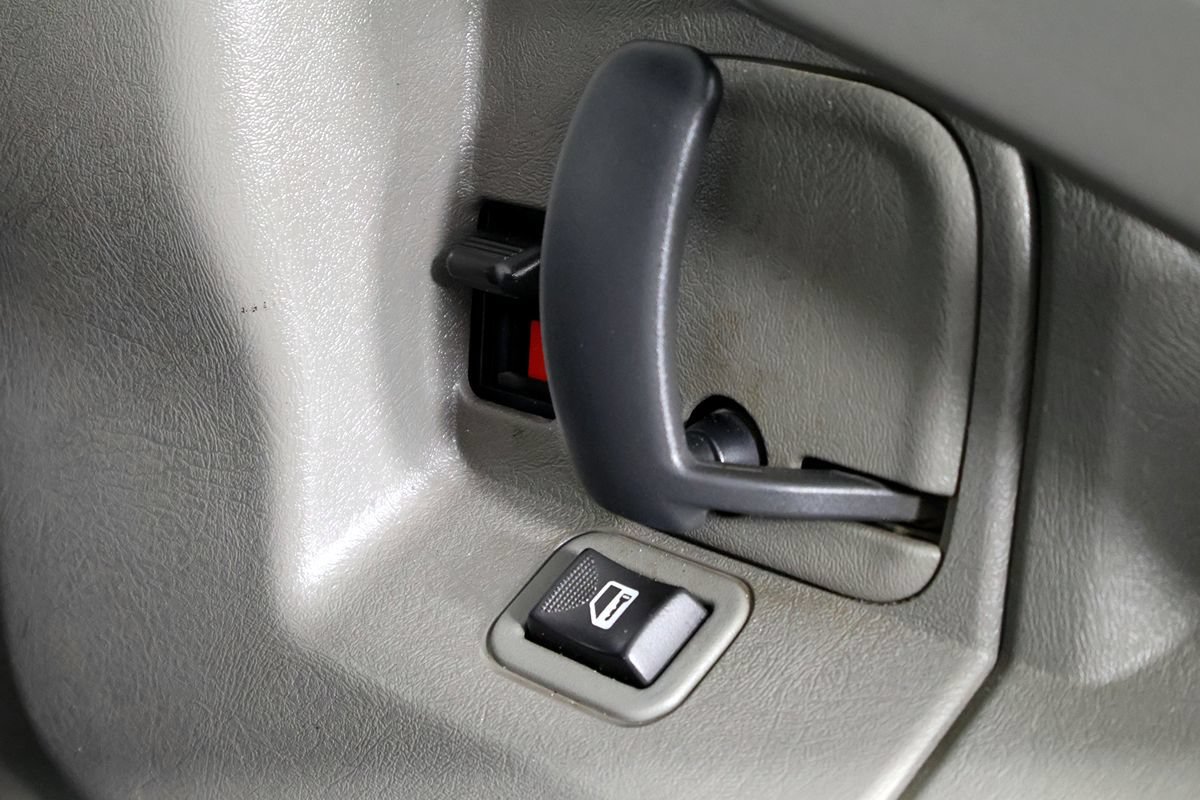 Used 2016 Chevrolet Express 3500 LS RWD image 29