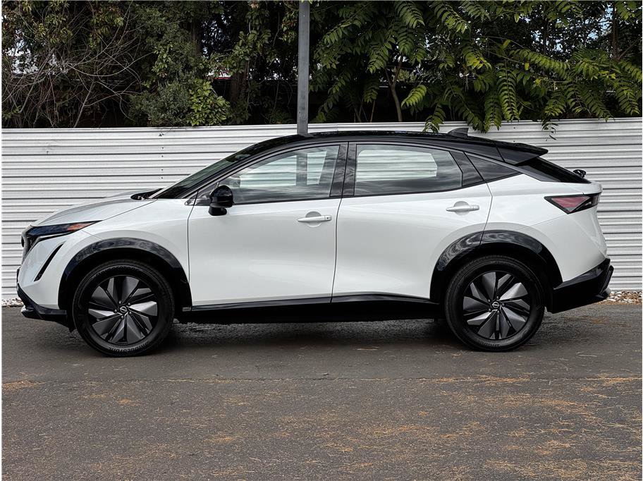 Used 2024 Nissan Ariya AWD image 9