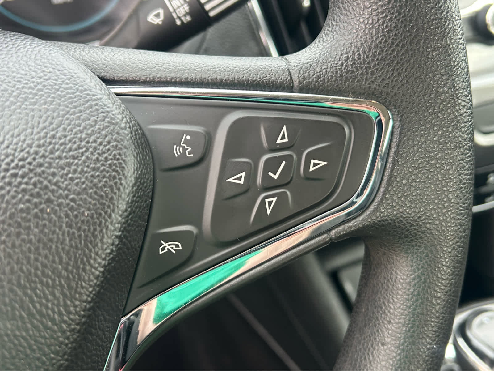 Used 2018 Chevrolet Cruze LT w/ Convenience Package FWD image 18