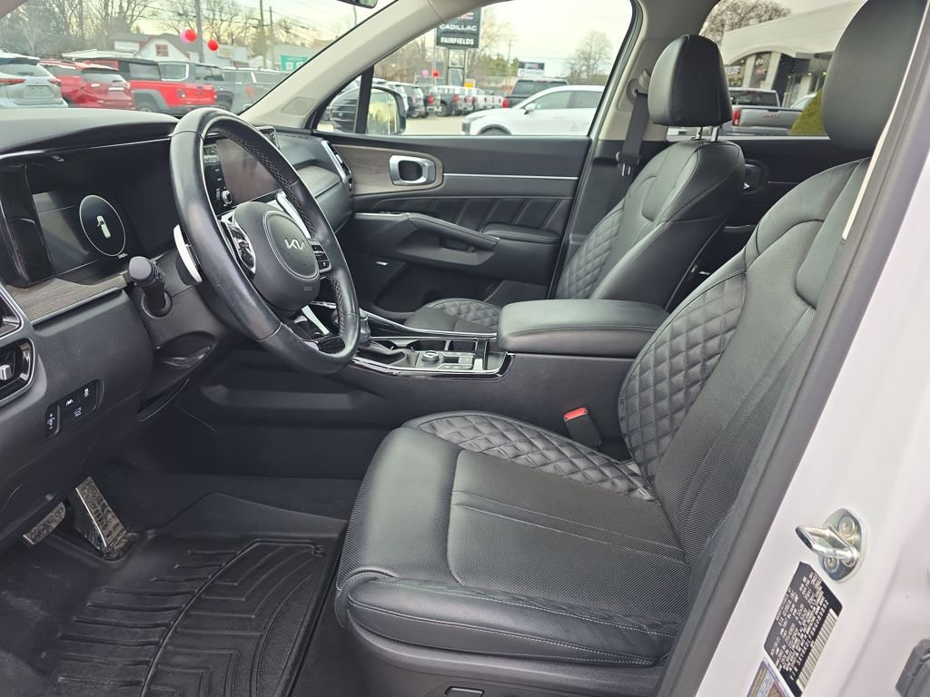 Used 2022 Kia Sorento SX Prestige image 9