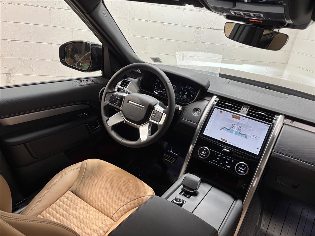 New 2026 Land Rover Discovery Limited Edition image 33
