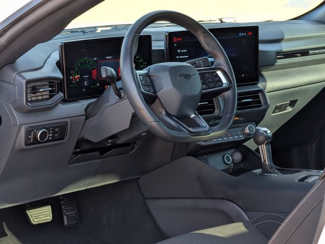 Used 2025 Ford Mustang GT RWD image 11