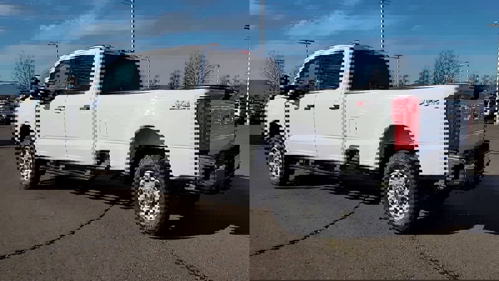 Used 2023 Ford F350 XLT image 6