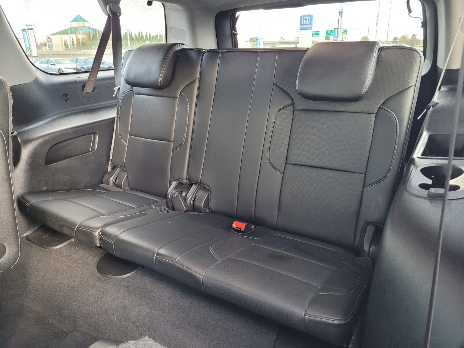 Used 2019 GMC Yukon XL SLT w/ Graphite Performance Edition image 13