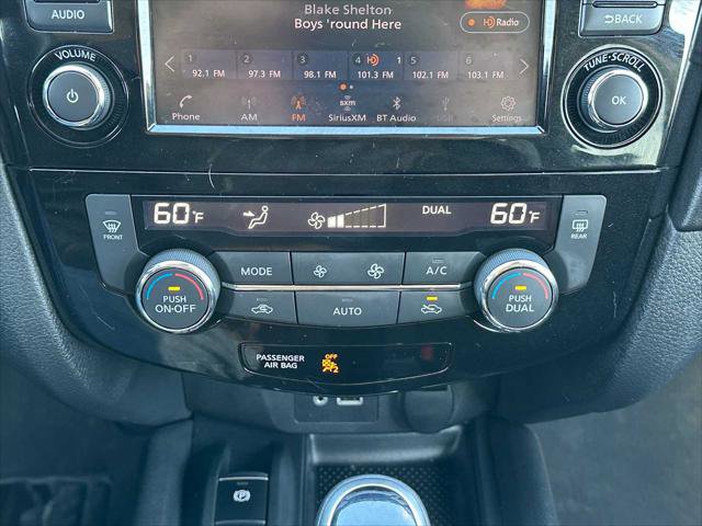 Used 2019 Nissan Rogue SV w/ Premium Package image 27