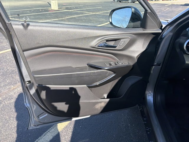 New 2026 Chevrolet Trax RS w/ Sunroof Package FWD image 10