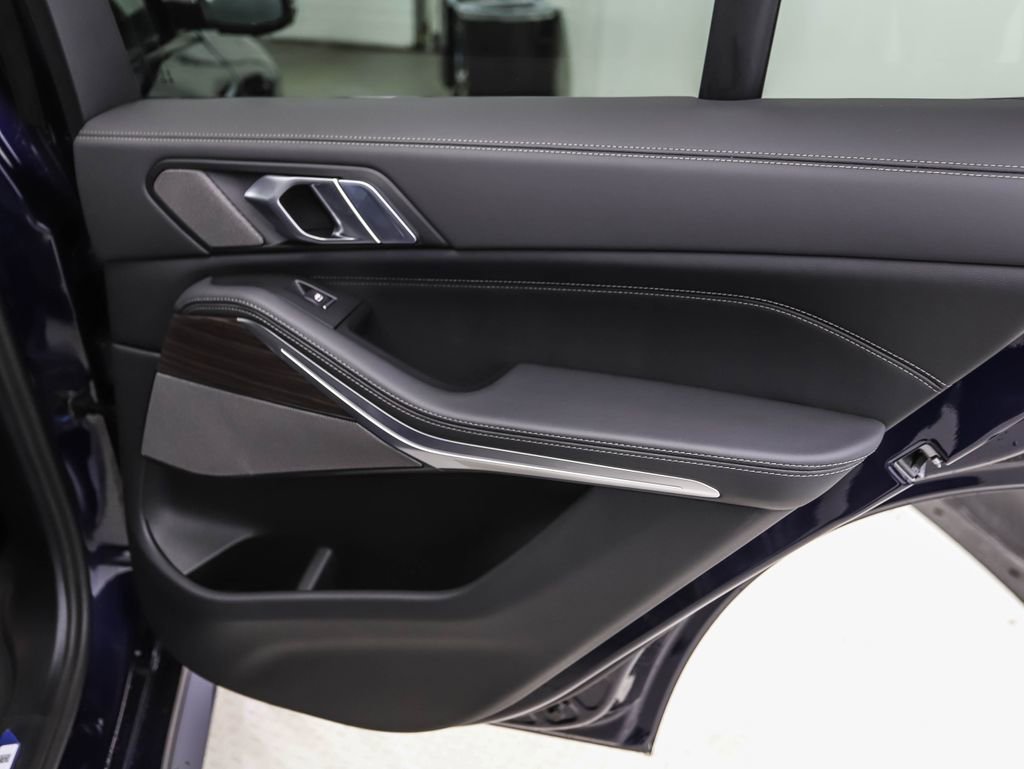 New 2026 BMW X5 xDrive40i w/ M Sport Package image 24